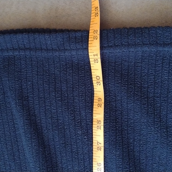 Canada Ribbed Fleece V-Neck Sweater - Unisex - Picture 11 of 13